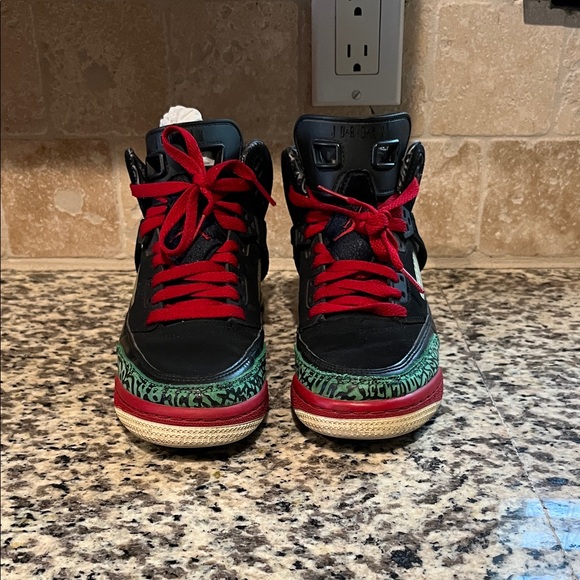 Jordan Kids Black and Red Sneakers with Green Accents - Picture 2 of 7